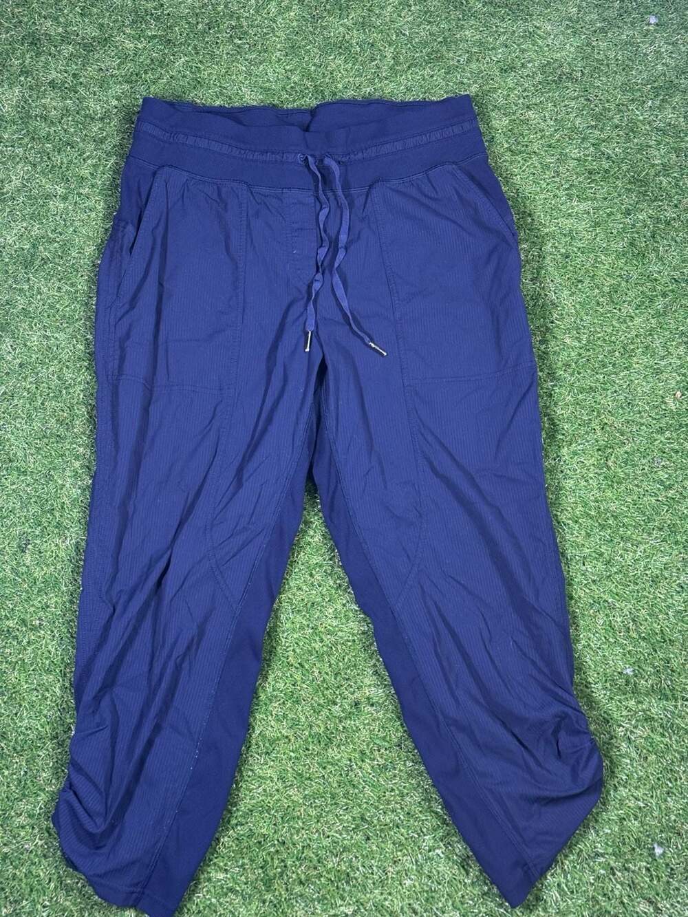 Lululemon Dance Studio Mid-Rise Crop Pinstripe Joggers in True Navy Large